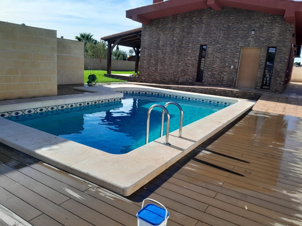 limpieza de piscina en Alicante